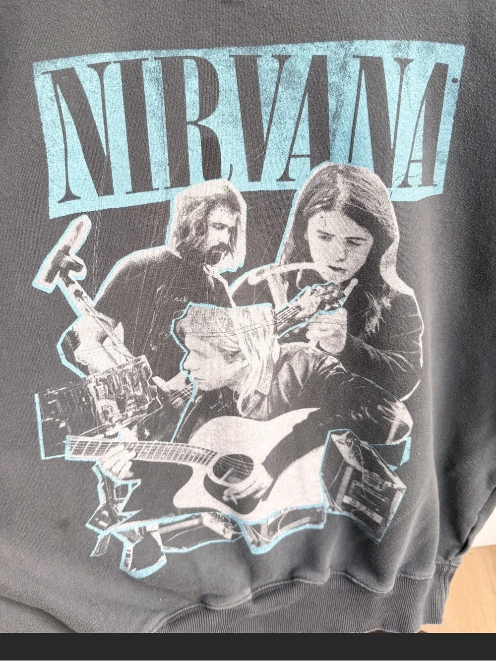 American Eagle Nirvana Sweatshirt Grey Blue Graphic Crewneck Oversized Slouchy M - Picture 5 of 10